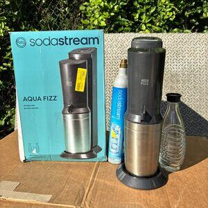 SodaStream Aqua Fizz Soda Maker Starter Pack, Used Good, Carafe, Empy CO2 tank